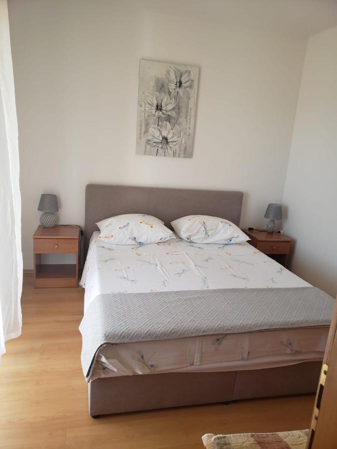 Apartmani Ciklic Dobropoljana Exterior foto