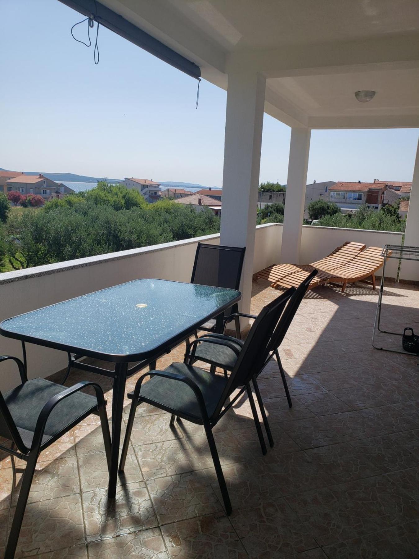 Apartmani Ciklic Dobropoljana Exterior foto