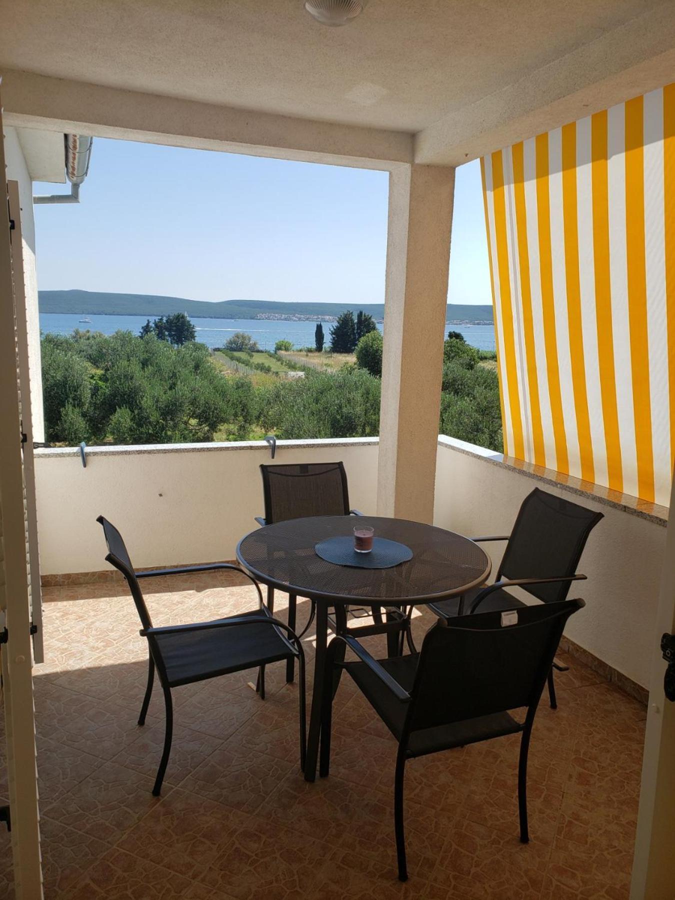 Apartmani Ciklic Dobropoljana Exterior foto
